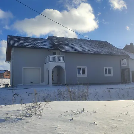 Colic Διαμέρισμα *