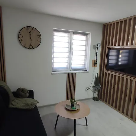 Colic アパート クープレス